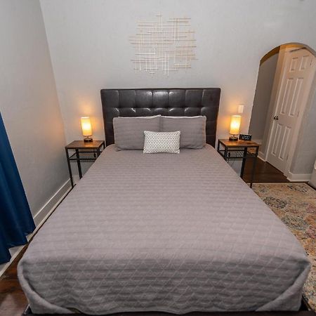 The Charmer, Fiber Internet, Roku Tvs, Washer & Dryer, Near Dt Chickasha And Leg Lamp! Exterior photo